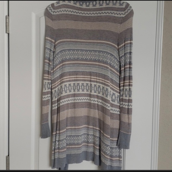 Maurice’s Aztec pattern sweater / cardigan Sz. S - Picture 3 of 6